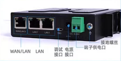 四十岁左右中年男性头像,穿深色西装,白色衬衫,蓝色背景,体现专业领导力